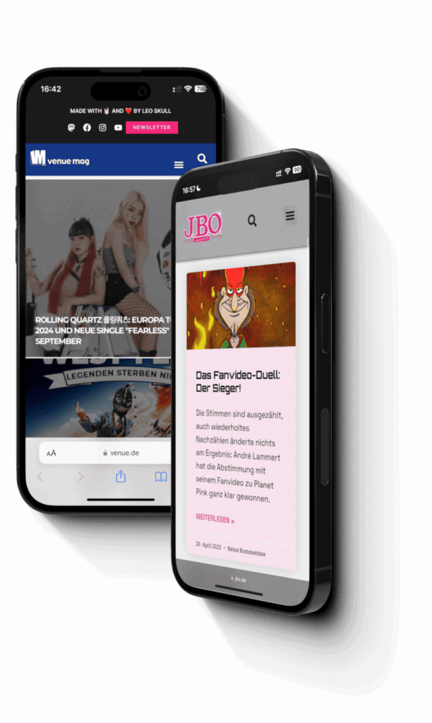 Zwei Smartphones mit geöffneter Musik-Webseite.